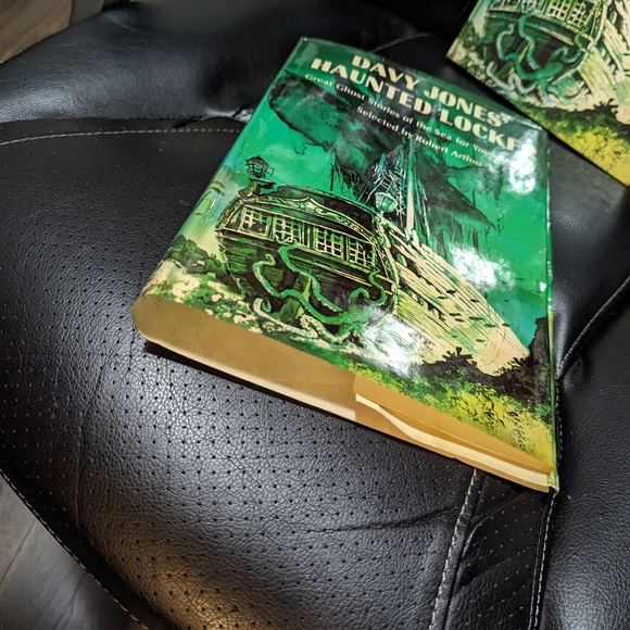 Davy Jones Haunted Locker. First Edition Vintage Book. - Picture 3 of 16